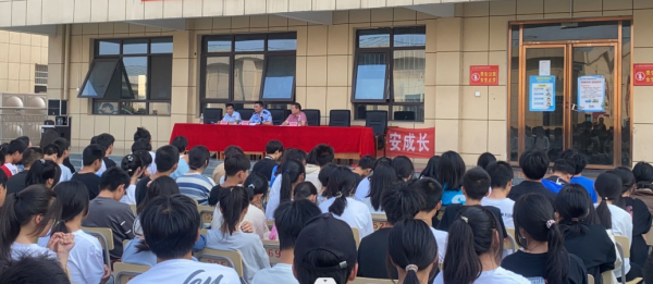 岳陽市江南通信職業(yè)技術(shù)學校,岳陽江南學校,岳陽江南通信學校,岳陽職業(yè)學校